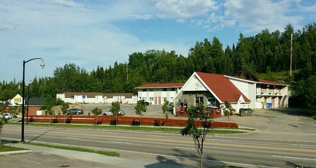 Motel Du Rosier Baie-Comeau Exterior foto